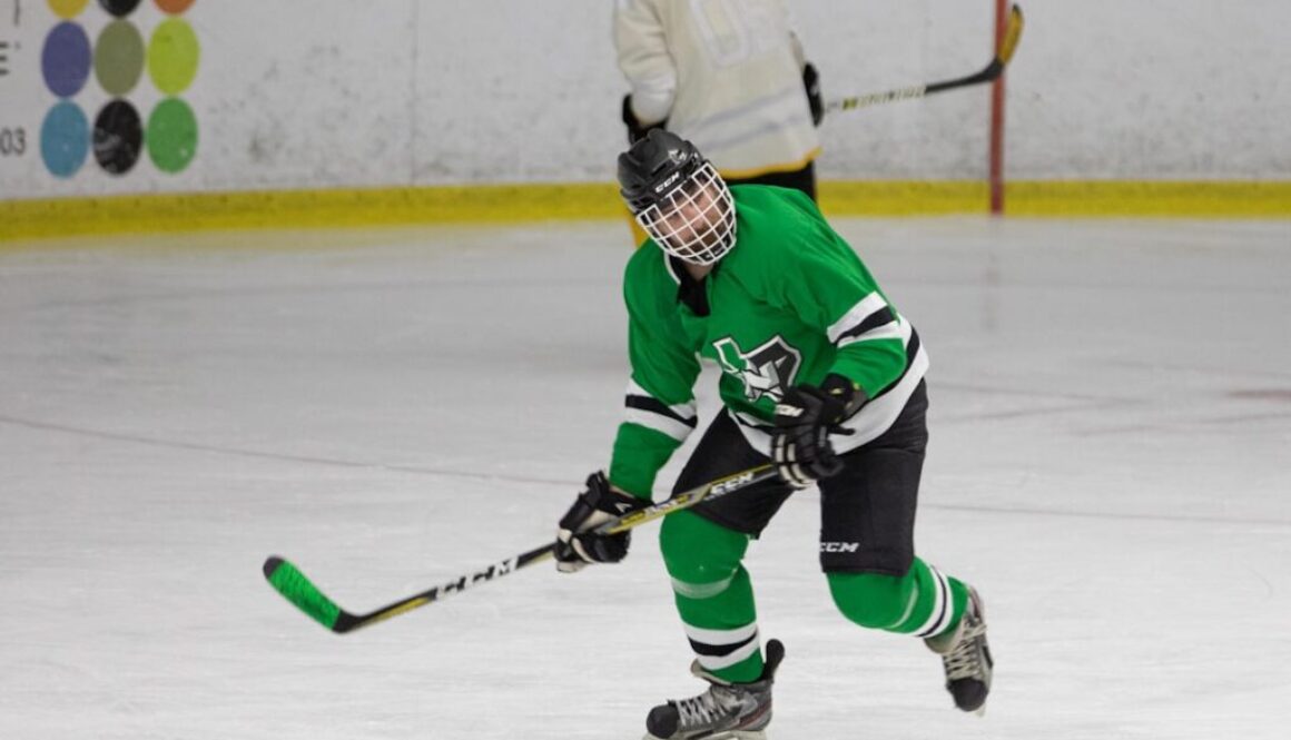 Hokej na lodzie dla dorosłych - jak zacząć przygodę z hokejem po 30