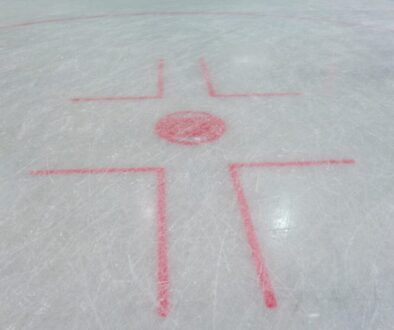 Ile waży krążek hokejowy – i z czego jest wykonany krążek