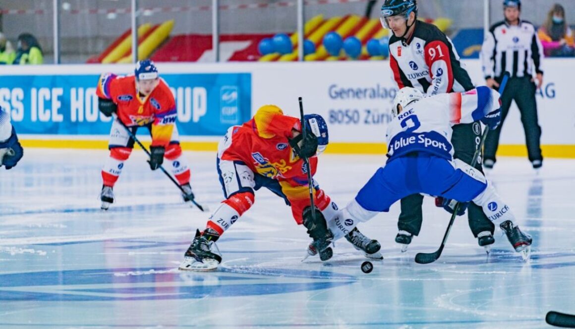 Poradnik dla początkujących - wybierasz pierwsze łyżwy do hokeja na lodzie