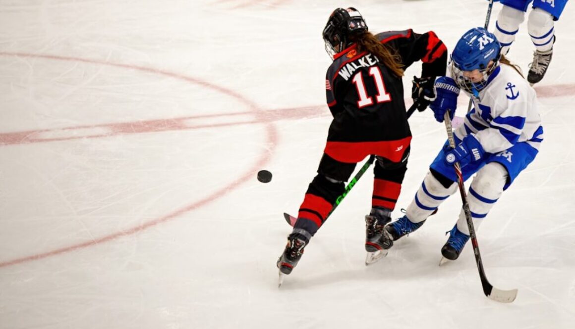 Hokejowy sprzęt dla dziecka - co kupić na początek